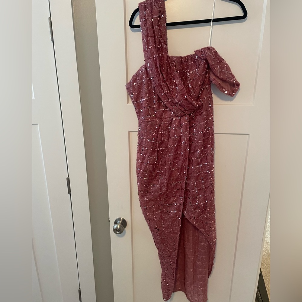 ELLIATT dress SZ M. Never worn, tags on.